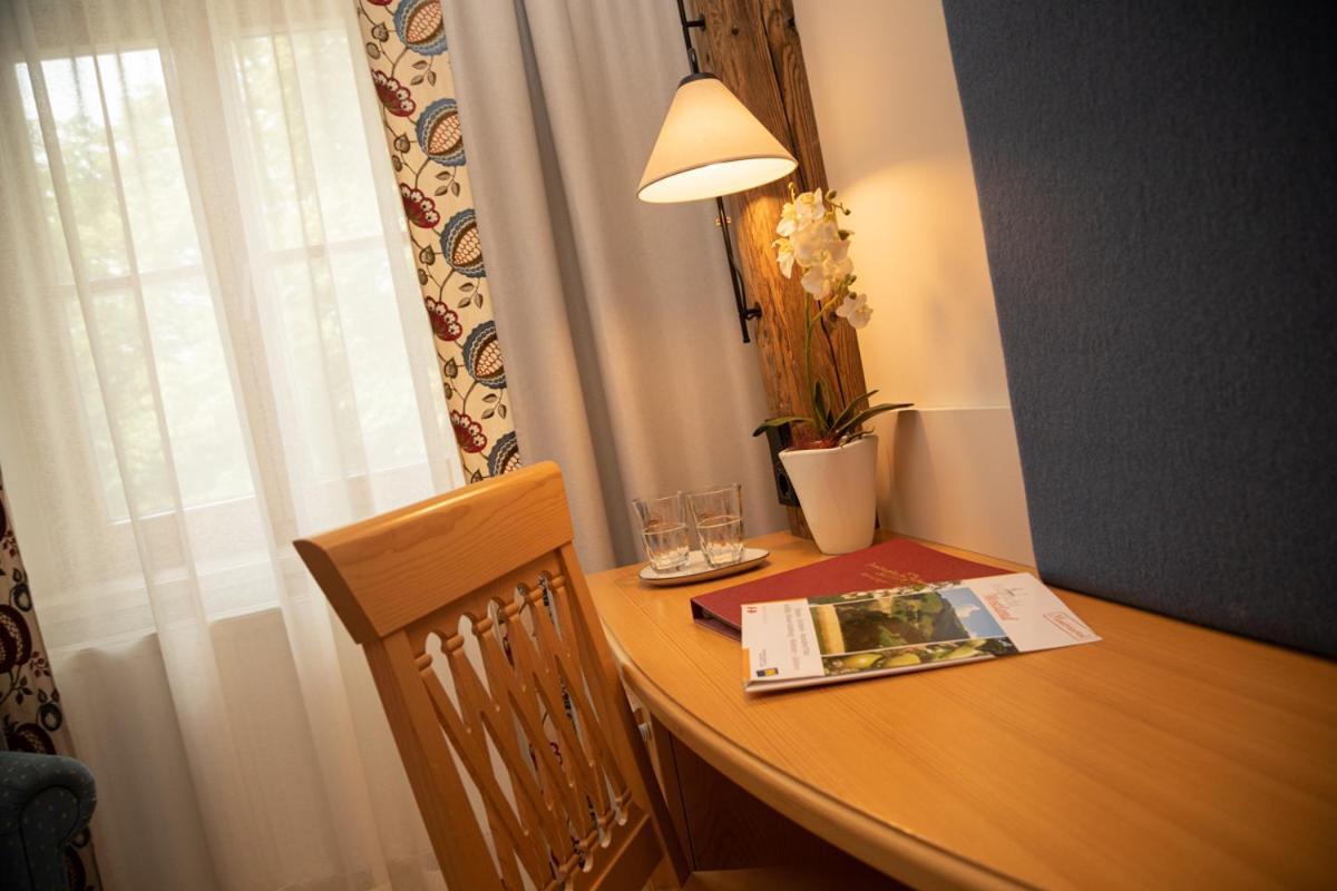 Perbersdorfer Heuriger Hotel Neuhofen an der Ybbs Luaran gambar