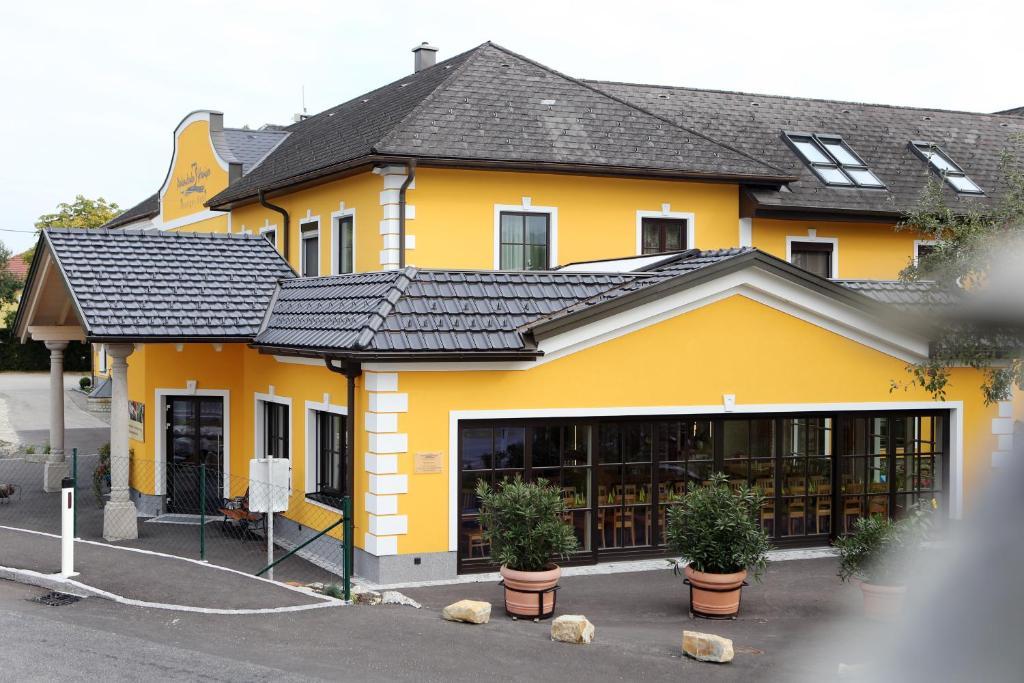 Perbersdorfer Heuriger Hotel Neuhofen an der Ybbs Luaran gambar
